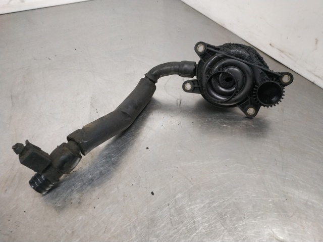 Separator oleju układu wentylacji kadłuda (bloku silnika)  A6110160134 MERCEDES