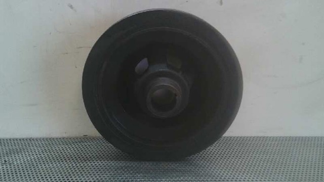 Koło pasowe wału korbowego A6110301003 MERCEDES