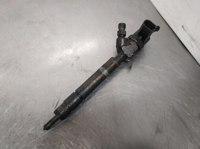 Wtryskiwacz paliwa A6110700887 MERCEDES