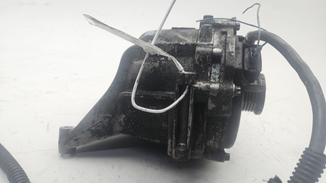 Wspornik alternatora Mercedes E S210