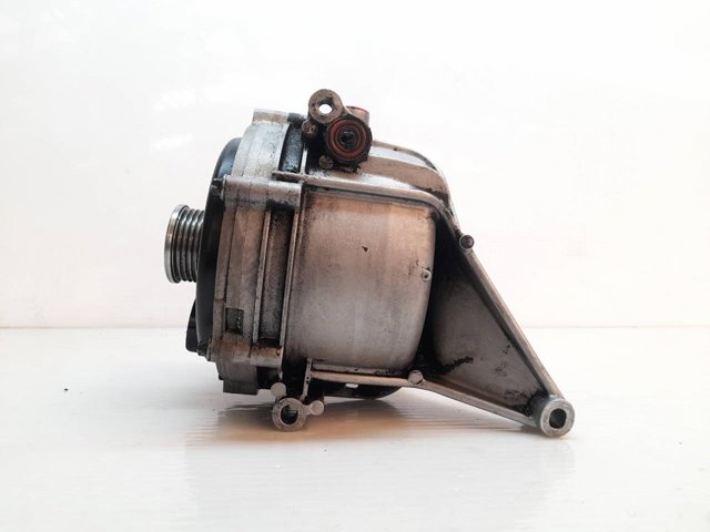 Wspornik alternatora Mercedes E S210