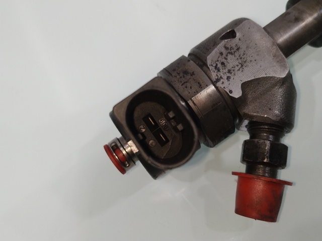 Wtryskiwacz paliwa A6130700187 MERCEDES