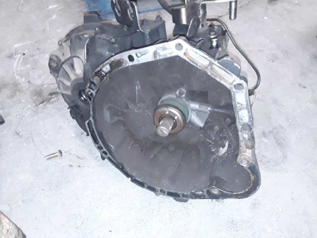 Mechaniczna skrzynia biegów w komplecie A638260 MERCEDES