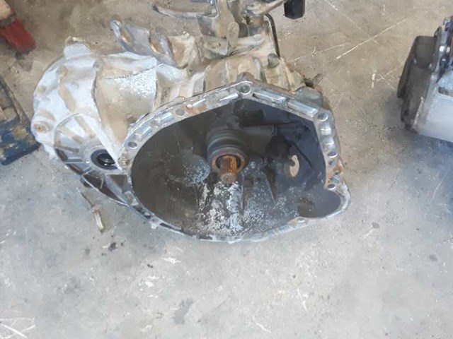 Mechaniczna skrzynia biegów w komplecie A638260 MERCEDES