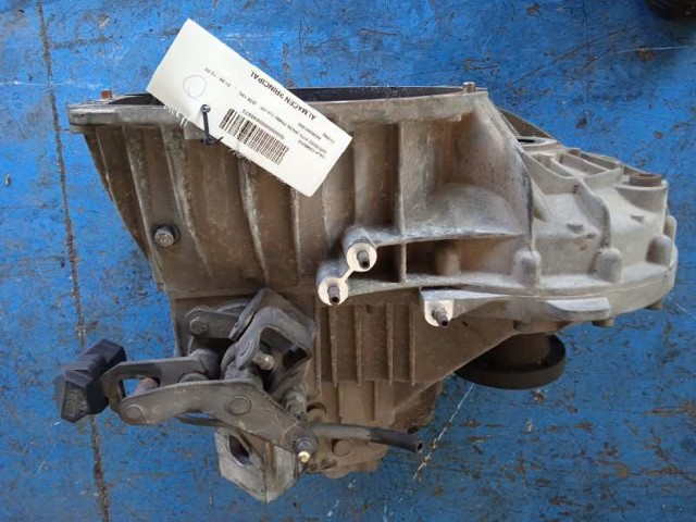 Mechaniczna skrzynia biegów w komplecie A6382601900 MERCEDES
