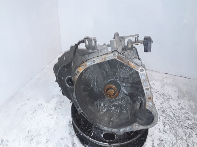 Mechaniczna skrzynia biegów w komplecie A6382601900 MERCEDES