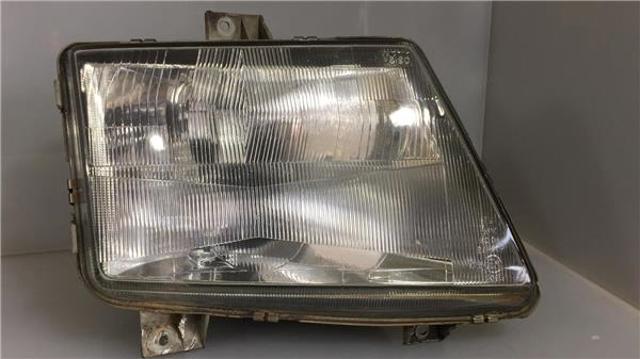 Reflektor prawy A6388200161 MERCEDES
