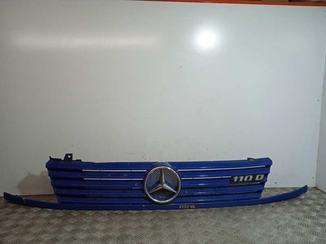 Atrapa chłodnicy A6388880415 MERCEDES