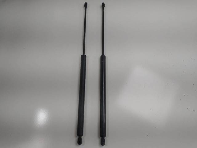 Amortyzator klapy bagażnika (3/5 drzwi-tylnych) A6389800364 MERCEDES