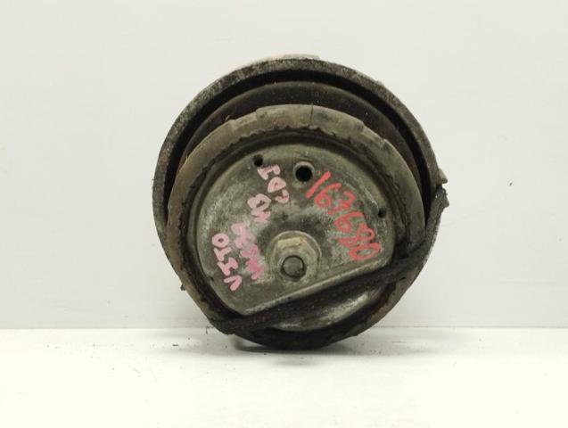Poduszka (podpora) silnika przednia A6392410413 MERCEDES