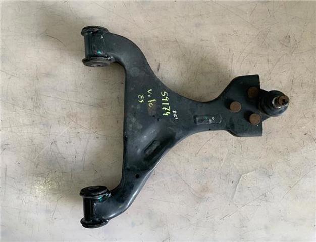 Wahacz zawieszenia przedniego dolny lewy A6393300410 MERCEDES