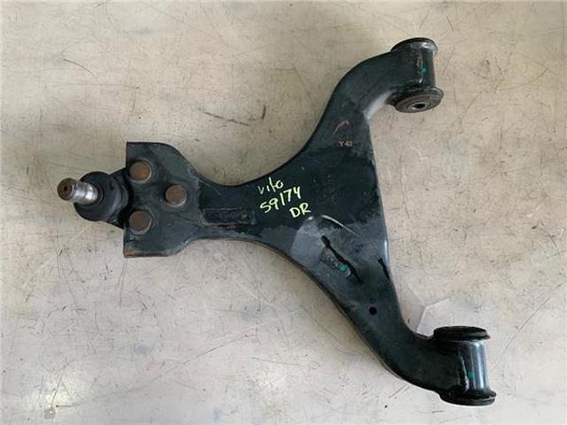 Wahacz zawieszenia przedniego dolny prawy A6393300510 MERCEDES