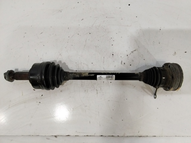 Półoś napędowa przednia A6393300701 MERCEDES
