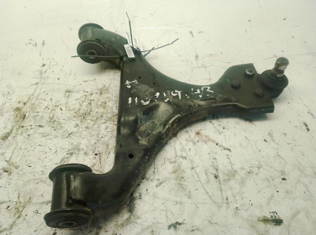 Wahacz zawieszenia przedniego dolny lewy A6393300810 MERCEDES