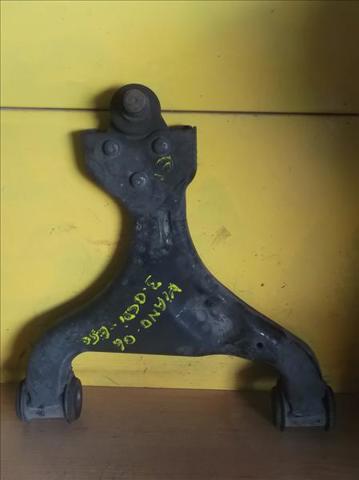Wahacz zawieszenia przedniego dolny lewy A6393300810 MERCEDES
