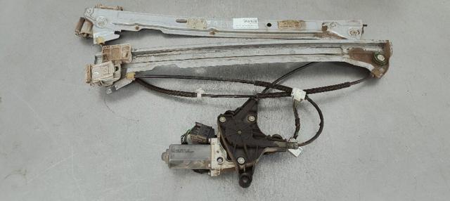 Mechanizm podnoszenia szyby drzwi przednich lewych A6397200446 MERCEDES