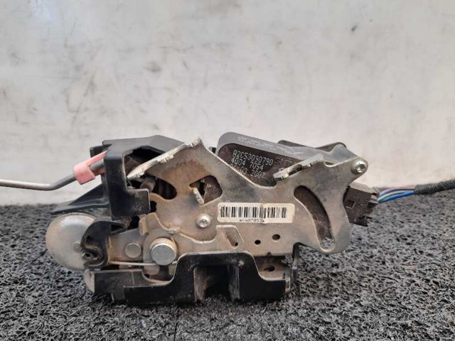 Zamek drzwi przednich lewych A6397201635 MERCEDES