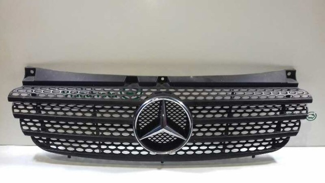 Atrapa grill Mercedes Viano