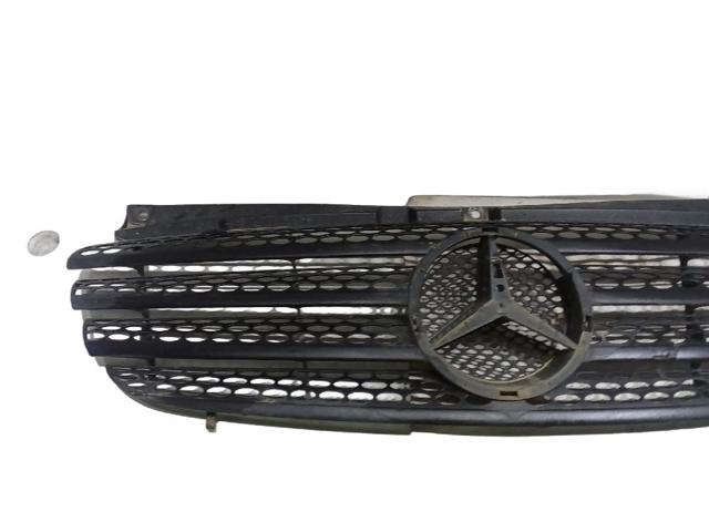 Atrapa chłodnicy A6398800185 MERCEDES