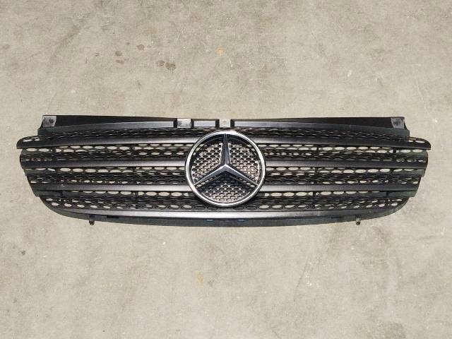 Atrapa chłodnicy A6398800185 MERCEDES