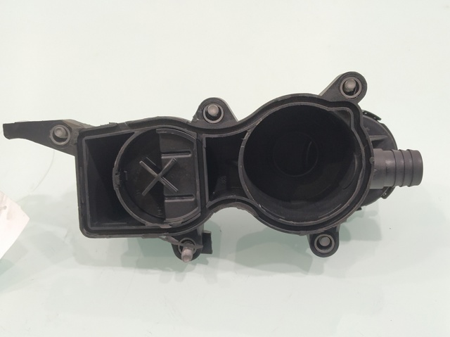 Separator oleju układu wentylacji kadłuda (bloku silnika) Mercedes B W245