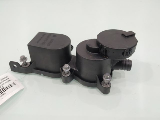 Separator oleju układu wentylacji kadłuda (bloku silnika) Mercedes B W245