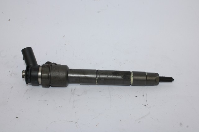 Wtryskiwacz paliwa A6400700787 MERCEDES