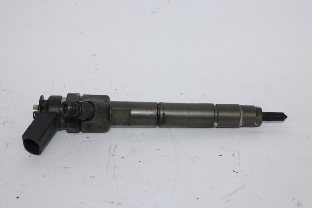 Wtryskiwacz paliwa A6400700787 MERCEDES