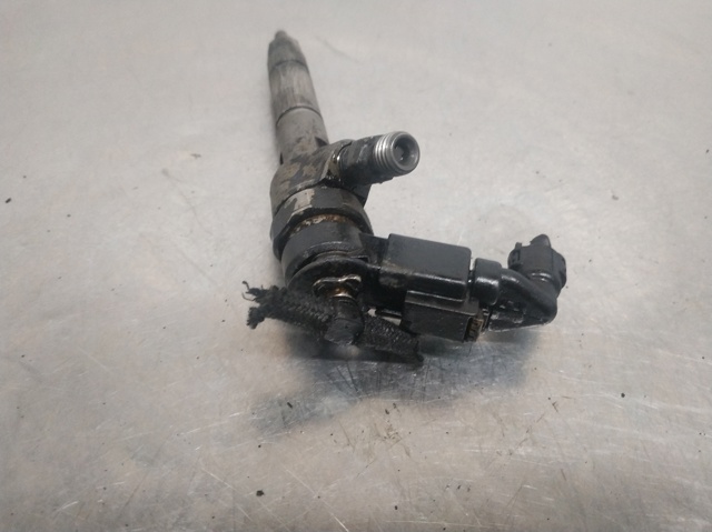 Wtryskiwacz paliwa A6400700787 MERCEDES