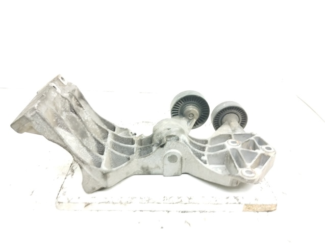 Wspornik alternatora A6402021040 MERCEDES