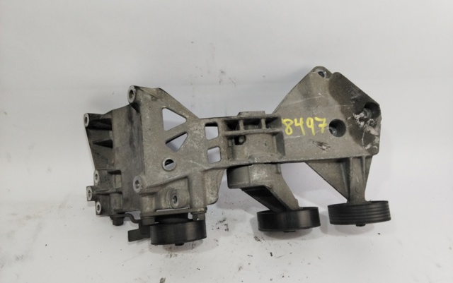 Wspornik alternatora A6402021040 MERCEDES