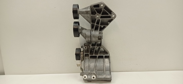 Wspornik alternatora A6402021040 MERCEDES