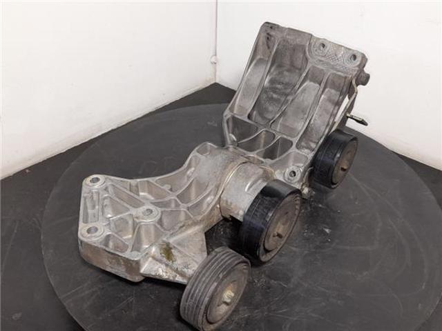 Wspornik alternatora A6402021040 MERCEDES