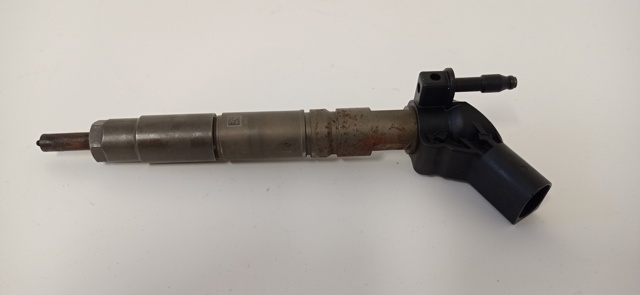 Wtryskiwacz paliwa A6420700587 MERCEDES