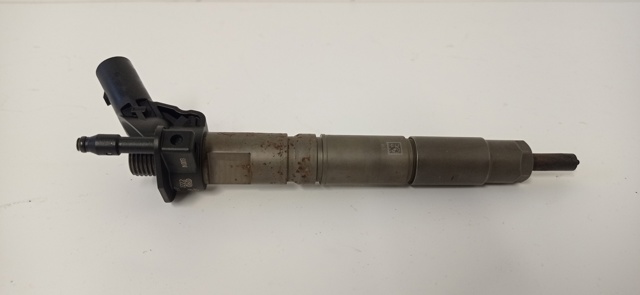 Wtryskiwacz paliwa A6420700587 MERCEDES