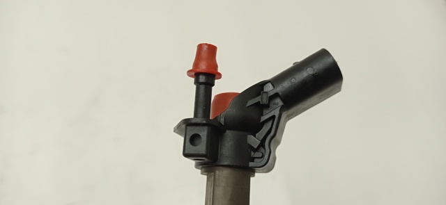 Wtryskiwacz paliwa A6420701987 MERCEDES