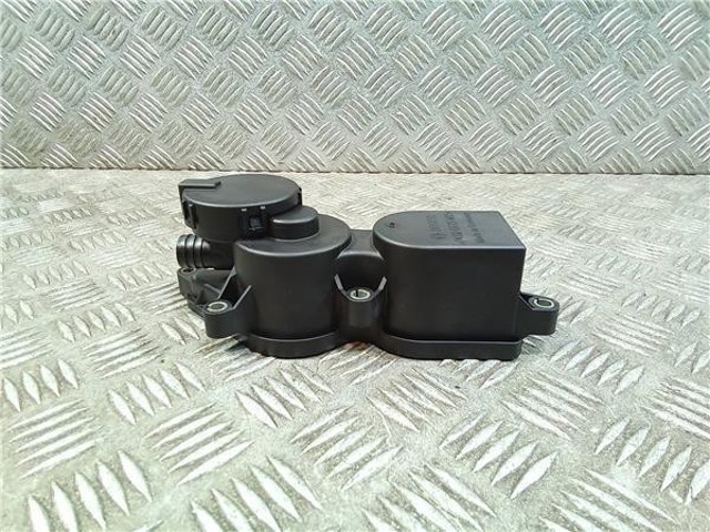 Separator oleju układu wentylacji kadłuda (bloku silnika)  A6460101562 MERCEDES