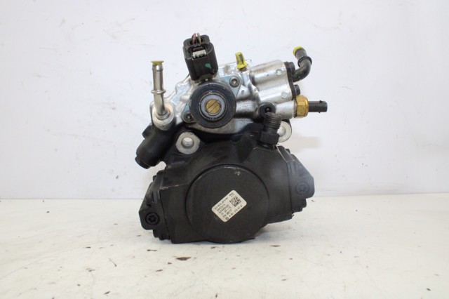 Pompa wtryskowa wysokiego ciśnienia A6510700701 MERCEDES