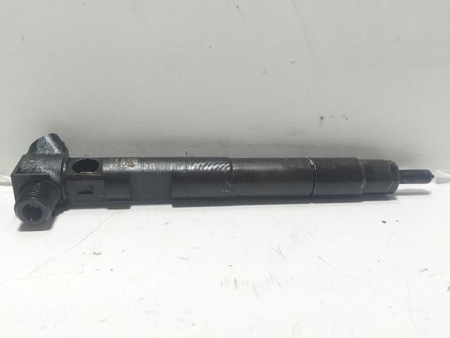 Wtryskiwacz paliwa A6510704987 MERCEDES