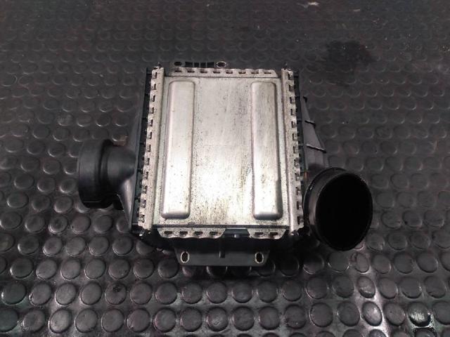 Chłodnica intercoolera A6510901800 MERCEDES