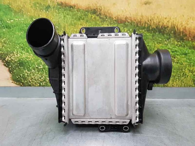 Chłodnica intercoolera A6510901800 MERCEDES