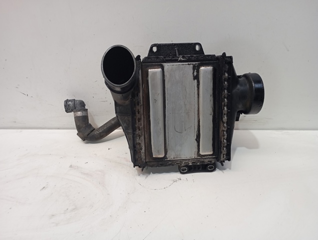 Chłodnica intercoolera A6510901800 MERCEDES