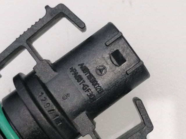 Czujnik temperatury powietrza wlotowego A6511530028 MERCEDES