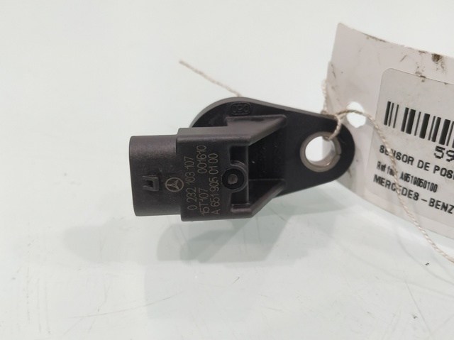 Czujnik położenia wałka rozrządu A6519050100 MERCEDES