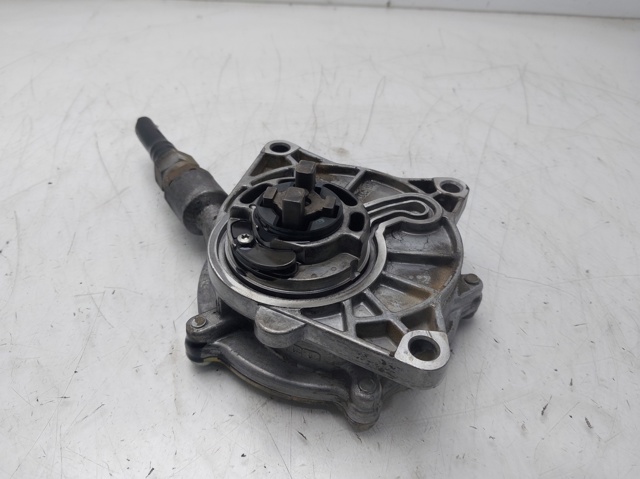Pompa podciśnienia A6652300465 SSANG YONG