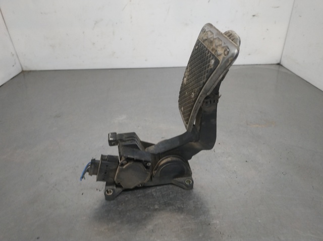 Pedał przyspieszenia (gazu) A9013000404 MERCEDES