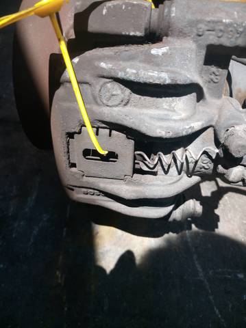 Zacisk hamulcowy tylny prawy A9014200402 MERCEDES