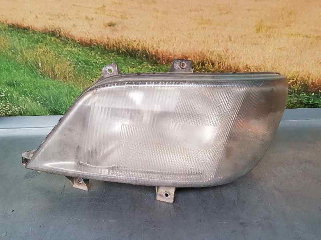 Reflektor lewy A9018201061 MERCEDES
