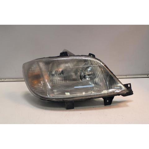 Reflektor prawy A9018201161 MERCEDES