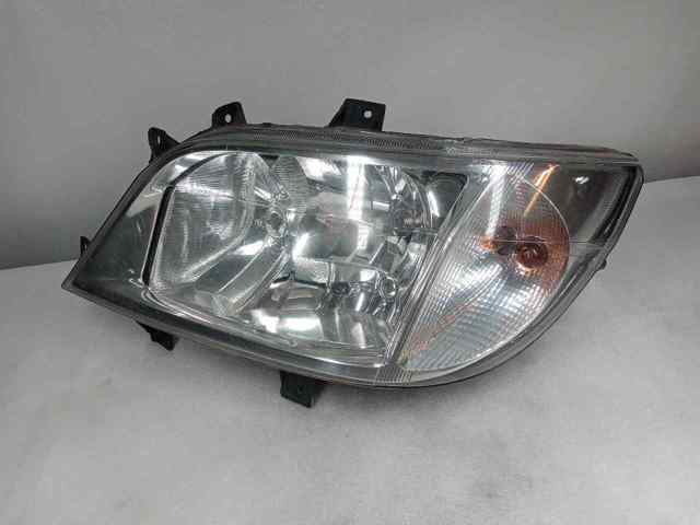 Reflektor lewy A9018202461 MERCEDES